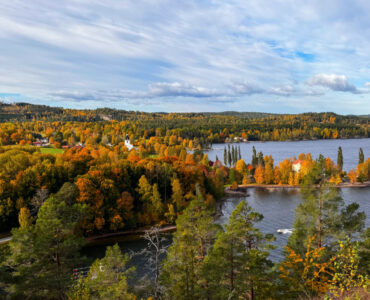 Norra Vi kyrkby, Norra Vi kyrka, Norra Vi socken, Ydre kommun